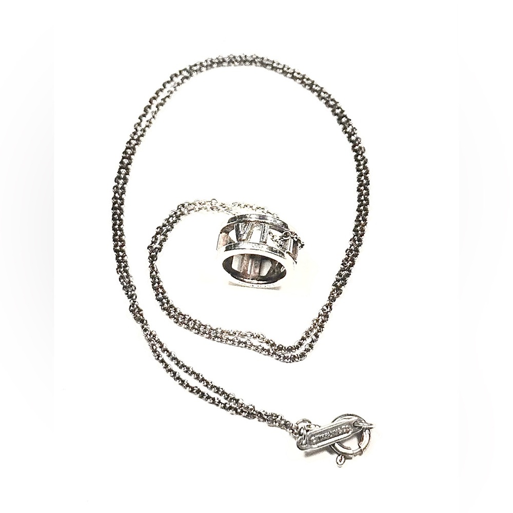 Tiffany & Co. ATLAS Silver Chain Pendant